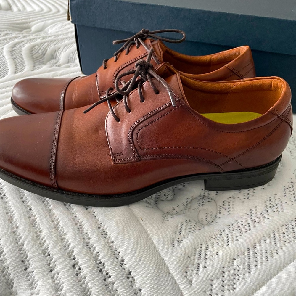 Florsheim Cognac Oxfords 12D